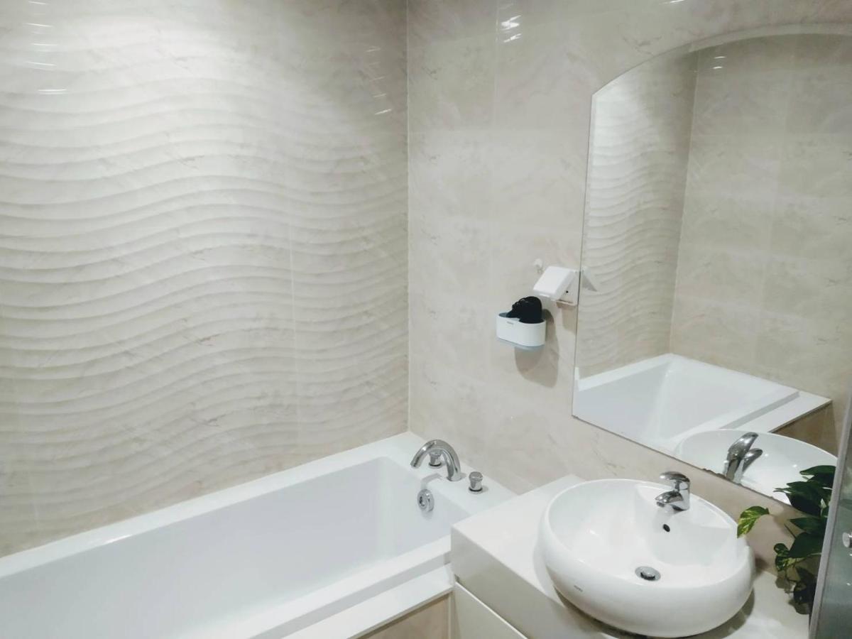 Vinhomes Time City And Parkhill Premium Apartment Ханой Екстериор снимка